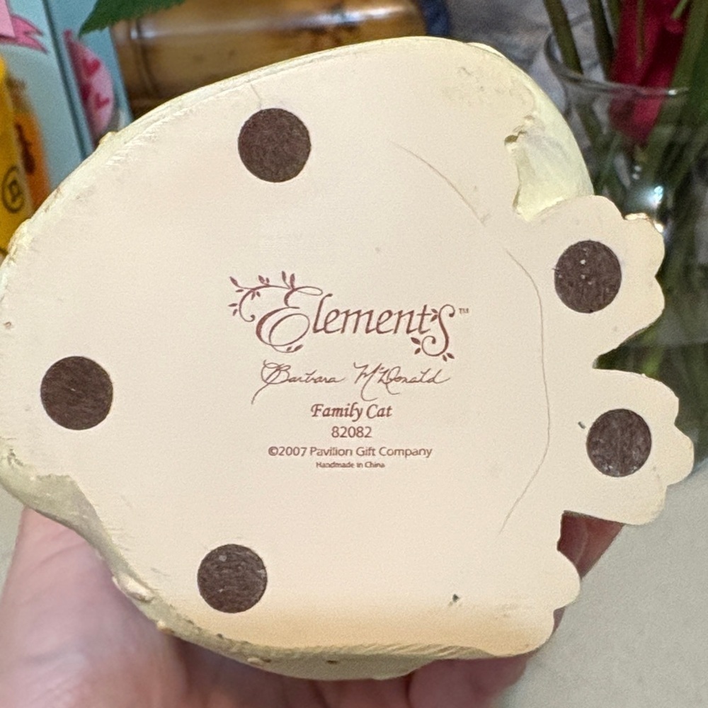 Elements Family Cat 82082 Pavilion Gift Company Barbara McDonald 2007 - Picture 3 of 5
